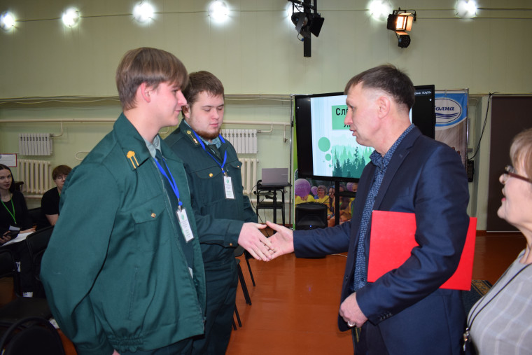 СЛЁТ ШКОЛЬНЫХ ЛЕСНИЧЕСТВ БОГУЧАНСКОГО ОКРУГА.